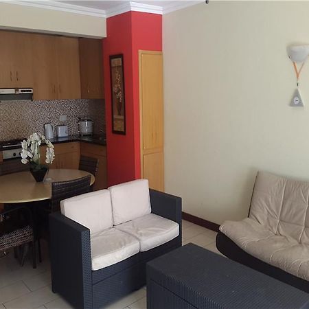 Les Peupliers Studios And Apartments Flic-en-Flacq Εξωτερικό φωτογραφία